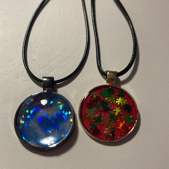 Necklaces - Picture 2 of 4